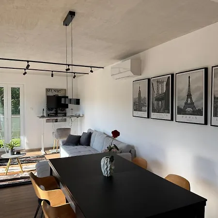 Bright And Cosy In Appartamento