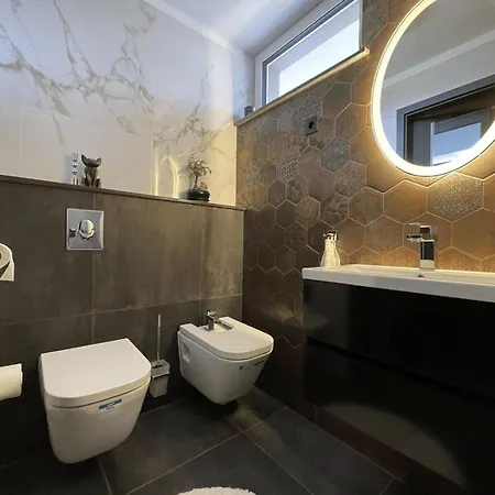 Bright And Cosy In Appartamento